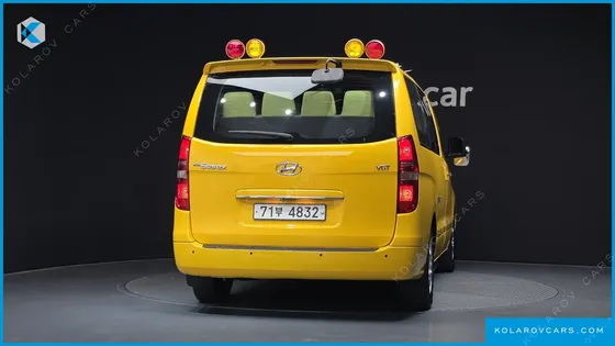 HYUNDAI STAREX GUARD CAR OF CHILDREN