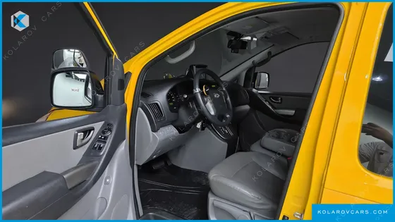 HYUNDAI STAREX GUARD CAR OF CHILDREN