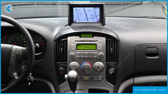 HYUNDAI STAREX GUARD CAR OF CHILDREN
