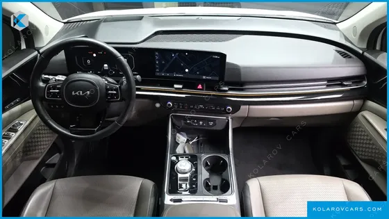 KIA CARNIVAL GASOLINE 9-SEATER SIGNATURE