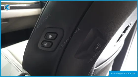 KIA CARNIVAL GASOLINE 9-SEATER SIGNATURE
