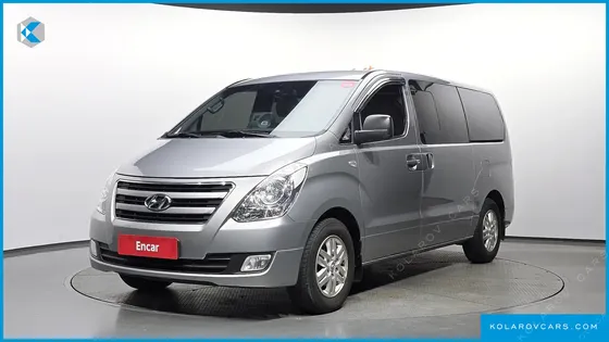 HYUNDAI STAREX 5-SEATER VAN