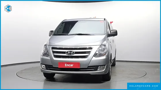 HYUNDAI STAREX 5-SEATER VAN