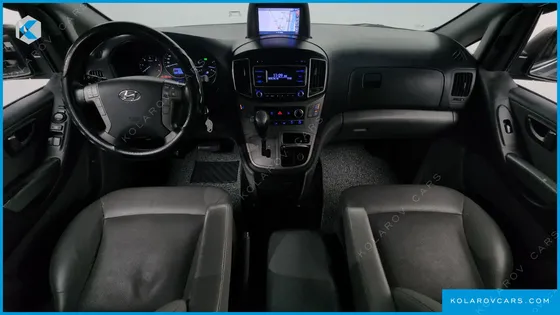 HYUNDAI STAREX 5-SEATER VAN