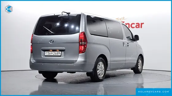 HYUNDAI STAREX 12-SEATER WAGON