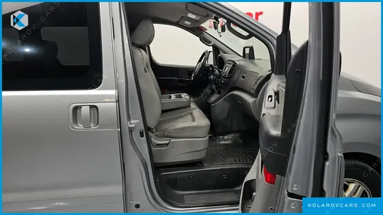 HYUNDAI STAREX 12-SEATER WAGON
