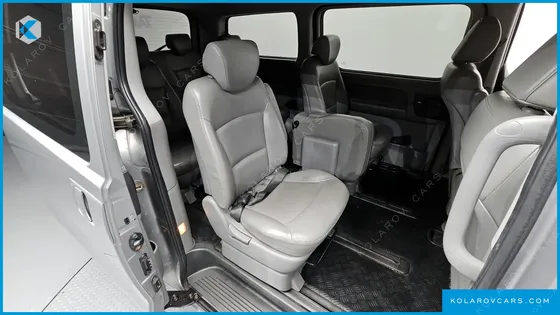 HYUNDAI STAREX 12-SEATER WAGON