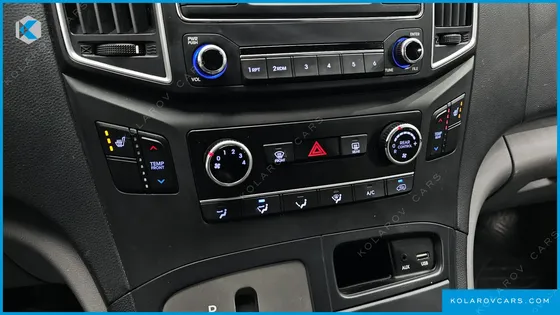 HYUNDAI STAREX 12-SEATER WAGON