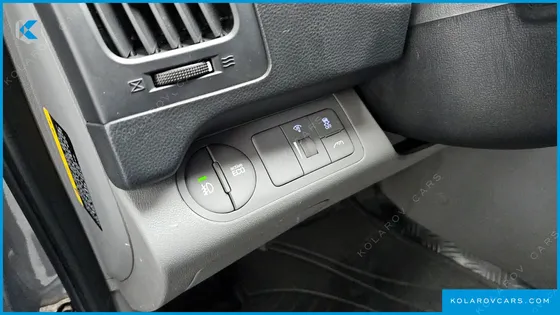 HYUNDAI STAREX 12-SEATER WAGON