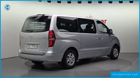 HYUNDAI STAREX 5-SEATER VAN