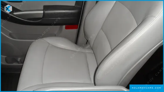 HYUNDAI STAREX 3-SEATER VAN