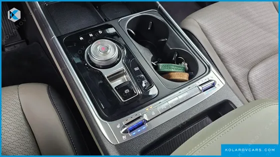 KIA CARNIVAL DIESEL 9-SEATER GRAVITY