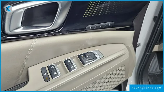 KIA CARNIVAL DIESEL 9-SEATER GRAVITY