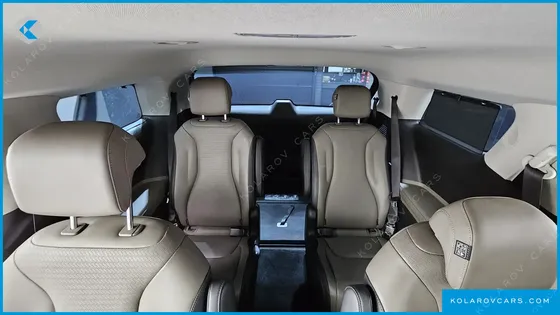 KIA CARNIVAL DIESEL 9-SEATER GRAVITY