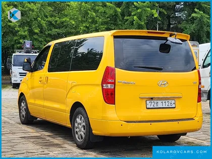 HYUNDAI STAREX 12-SEATER WAGON