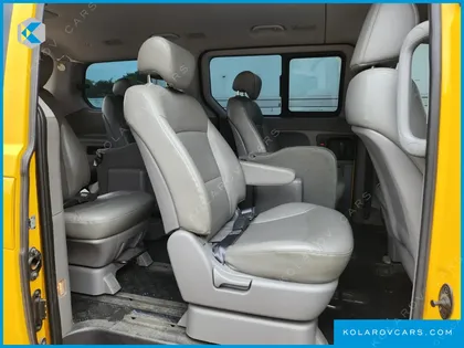 HYUNDAI STAREX 12-SEATER WAGON