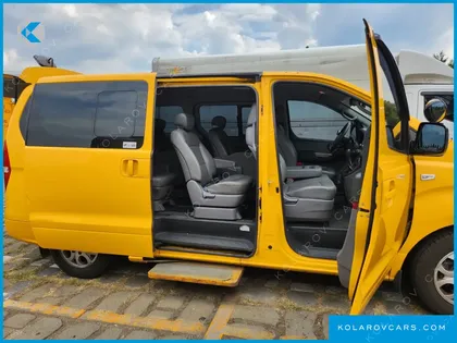 HYUNDAI STAREX 12-SEATER WAGON