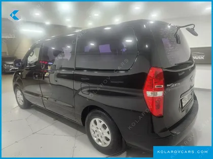 HYUNDAI STAREX 12-SEATER WAGON