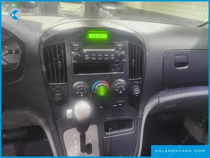 HYUNDAI STAREX 12-SEATER WAGON
