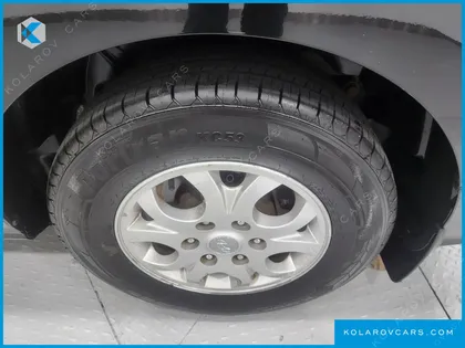 HYUNDAI STAREX 12-SEATER WAGON