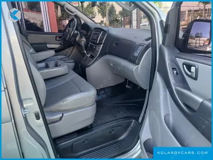HYUNDAI STAREX 12-SEATER WAGON