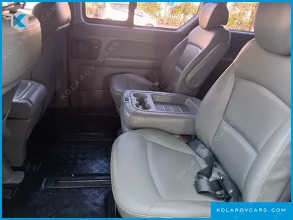 HYUNDAI STAREX 12-SEATER WAGON