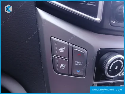 HYUNDAI STAREX 12-SEATER WAGON