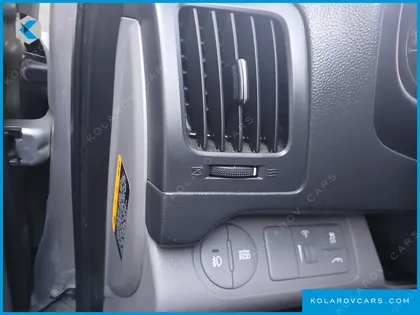 HYUNDAI STAREX 12-SEATER WAGON