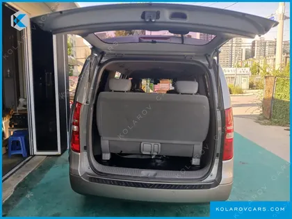 HYUNDAI STAREX 12-SEATER WAGON