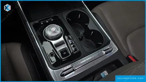 KIA CARNIVAL HEV 9SEATER SIGNATURE