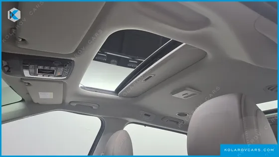 KIA CARNIVAL HEV 9SEATER SIGNATURE