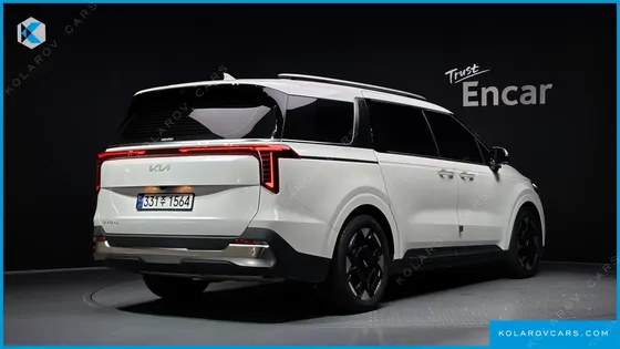 KIA CARNIVAL DIESEL 7-SEATER OUTDOOR