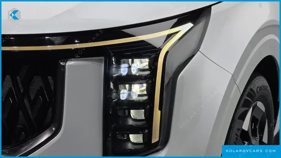 KIA CARNIVAL DIESEL 9-SEATER SIGNATURE