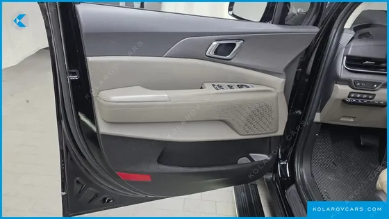 KIA CARNIVAL HEV 9-SEATER HI-LIMOUSINE (SPECIAL VEHICLE)