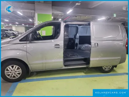 HYUNDAI STAREX 3-SEATER LPI VAN