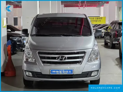 HYUNDAI STAREX 5-SEATER VAN