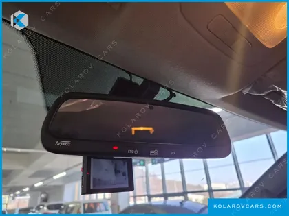 HYUNDAI STAREX 5-SEATER VAN