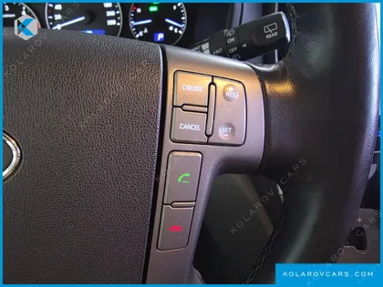HYUNDAI STAREX 5-SEATER VAN