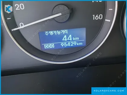 HYUNDAI STAREX 11-SEATER WAGON