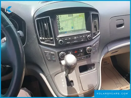 HYUNDAI STAREX 11-SEATER WAGON