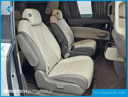KIA CARNIVAL HEV 9-SEATER HI-LIMOUSINE