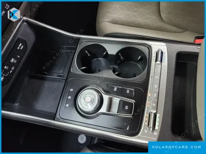 KIA CARNIVAL DIESEL 9-SEATER PRESTIGE