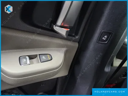 KIA CARNIVAL DIESEL 9-SEATER PRESTIGE