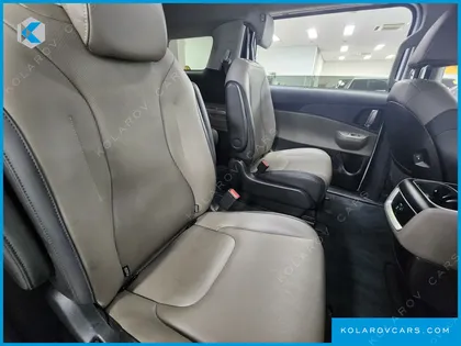 KIA CARNIVAL DIESEL 9-SEATER PRESTIGE