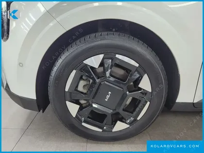 KIA CARNIVAL DIESEL 9-SEATER PRESTIGE