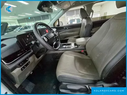 KIA CARNIVAL HEV 9 SEATER PRESTIGE
