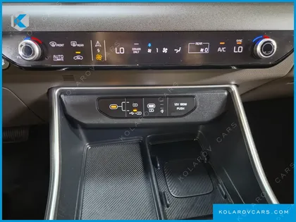 KIA CARNIVAL HEV 9 SEATER PRESTIGE