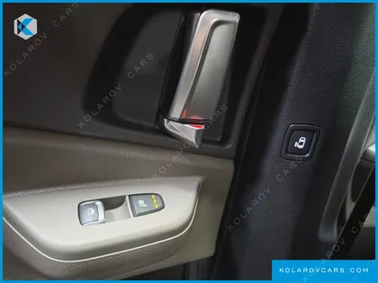 KIA CARNIVAL HEV 9 SEATER PRESTIGE