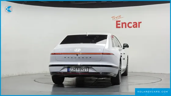 HYUNDAI GRANDEUR CALLIGRAPHY