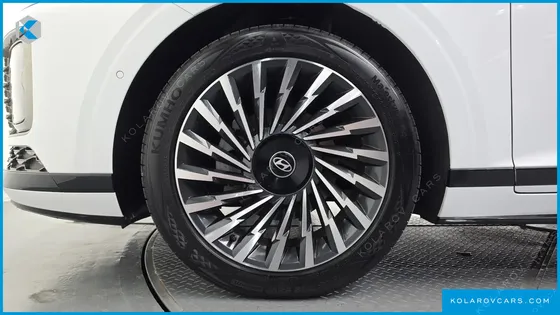 HYUNDAI GRANDEUR CALLIGRAPHY